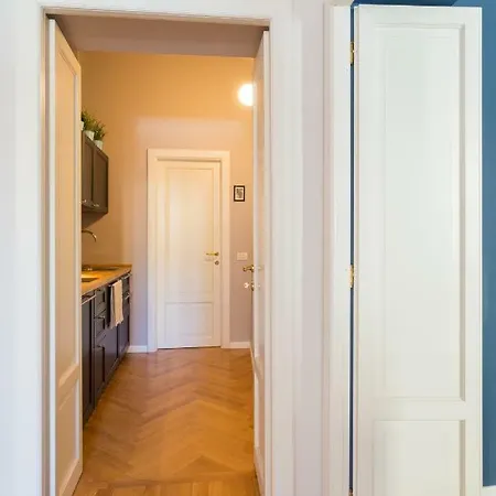 Cosy Apartment 2 Minutes From Duomo Milan Exterior photo
